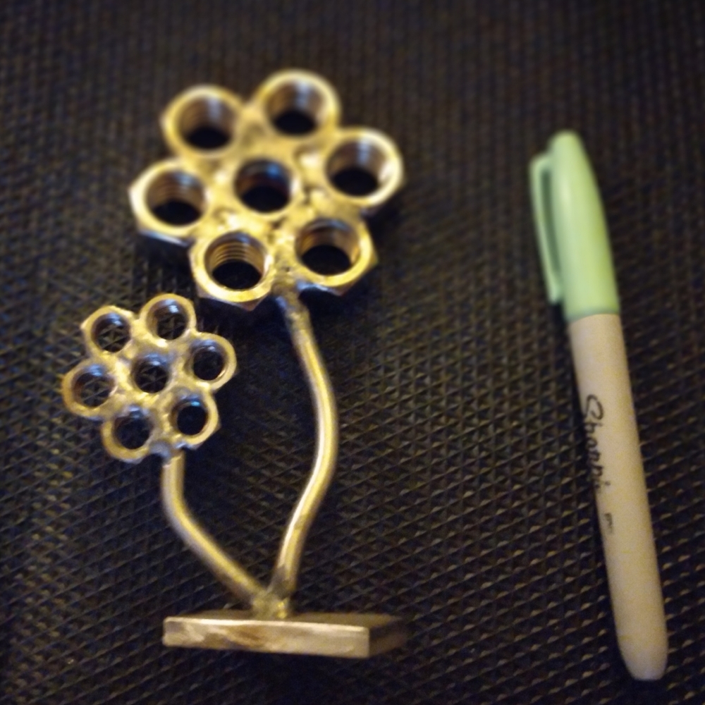 Flower sculpture